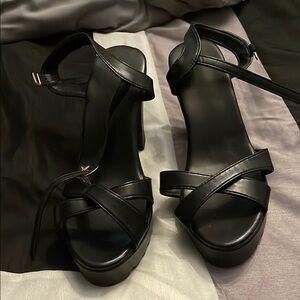 Black Platform Shoes with Sleek Straps